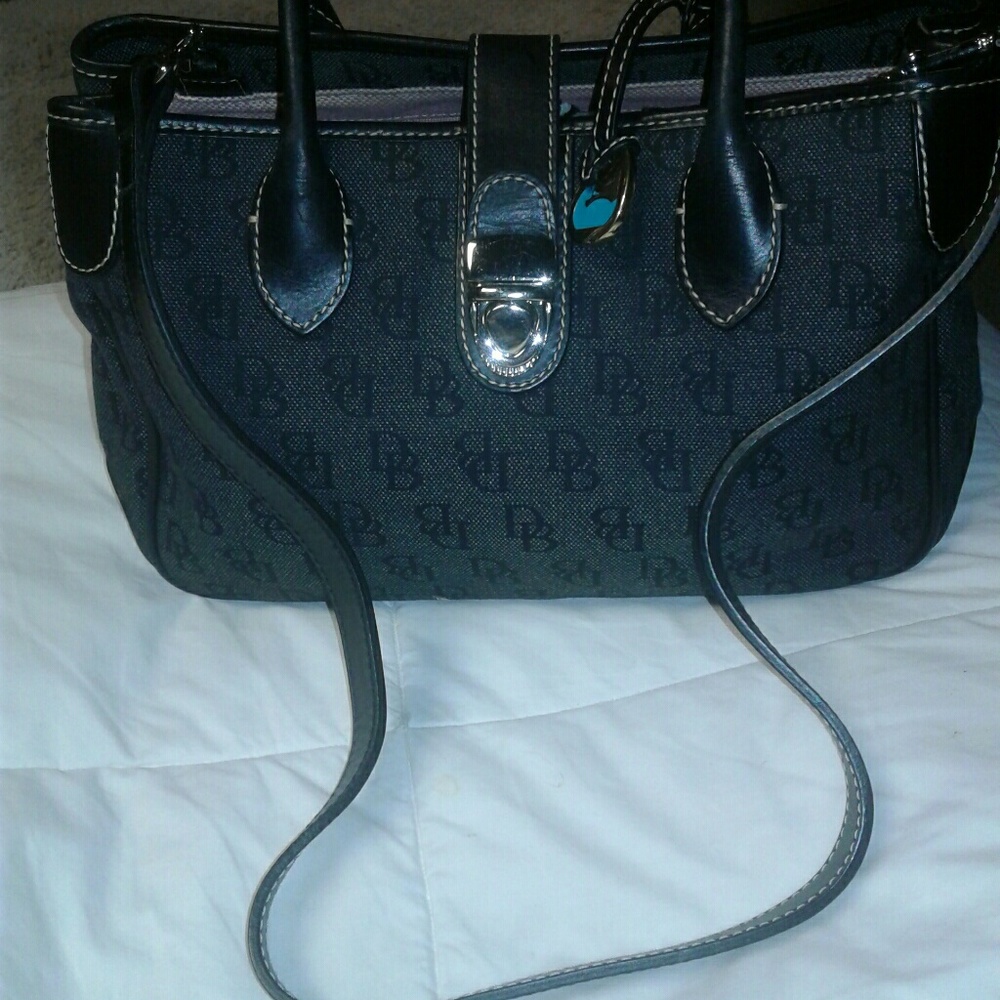 DOONEY & BOURKE SIGNATURE BAG